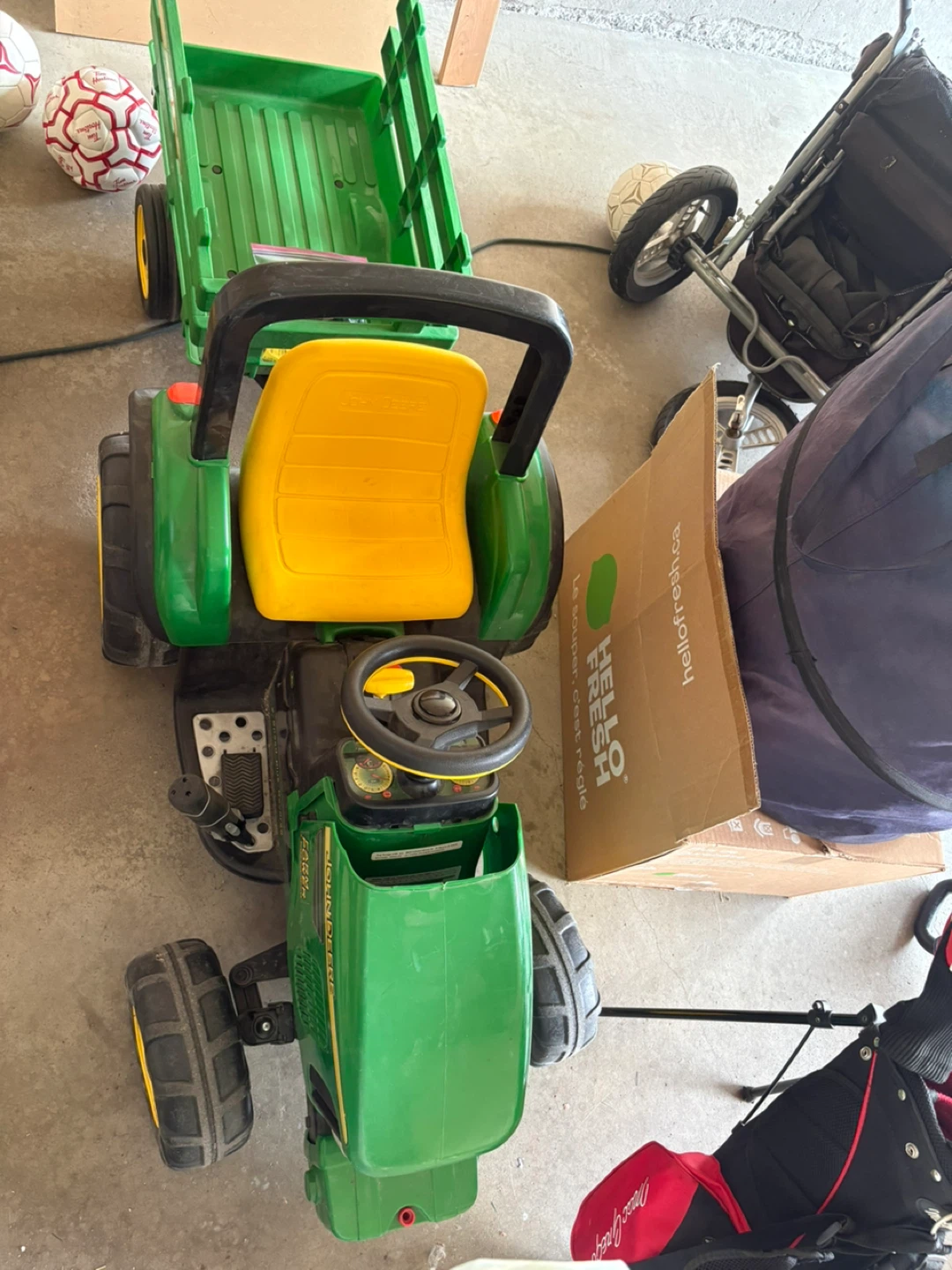 John Deere Kids Ride-On Tractor with Trailer - photo 3
