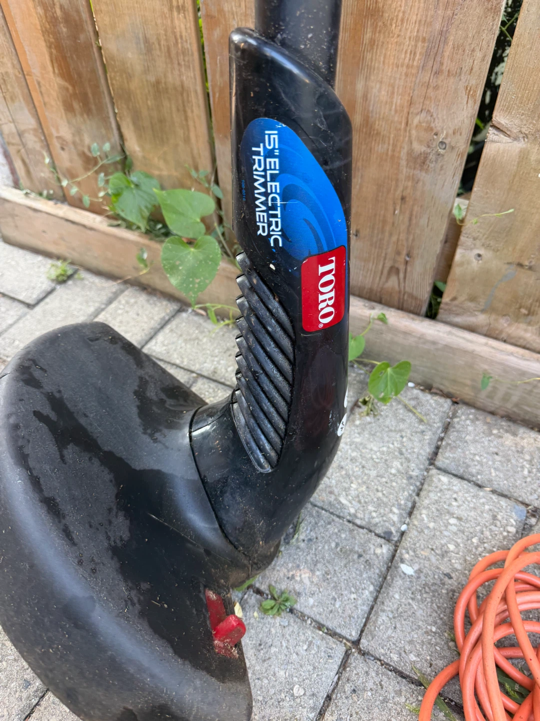 Toro 15" Electric Trimmer with long extension - photo 4