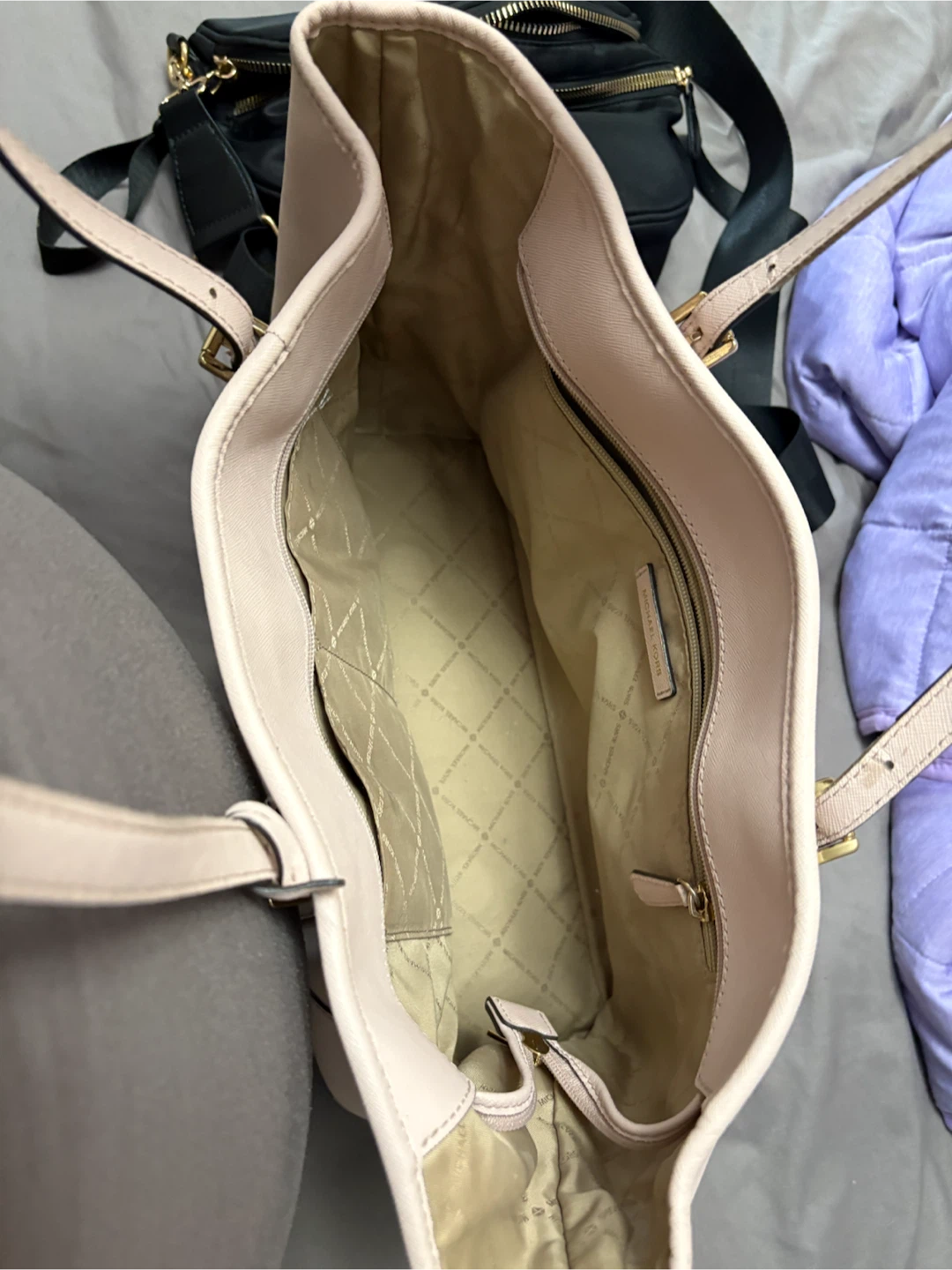 Michael Kors Pink Tote Bag - photo 2