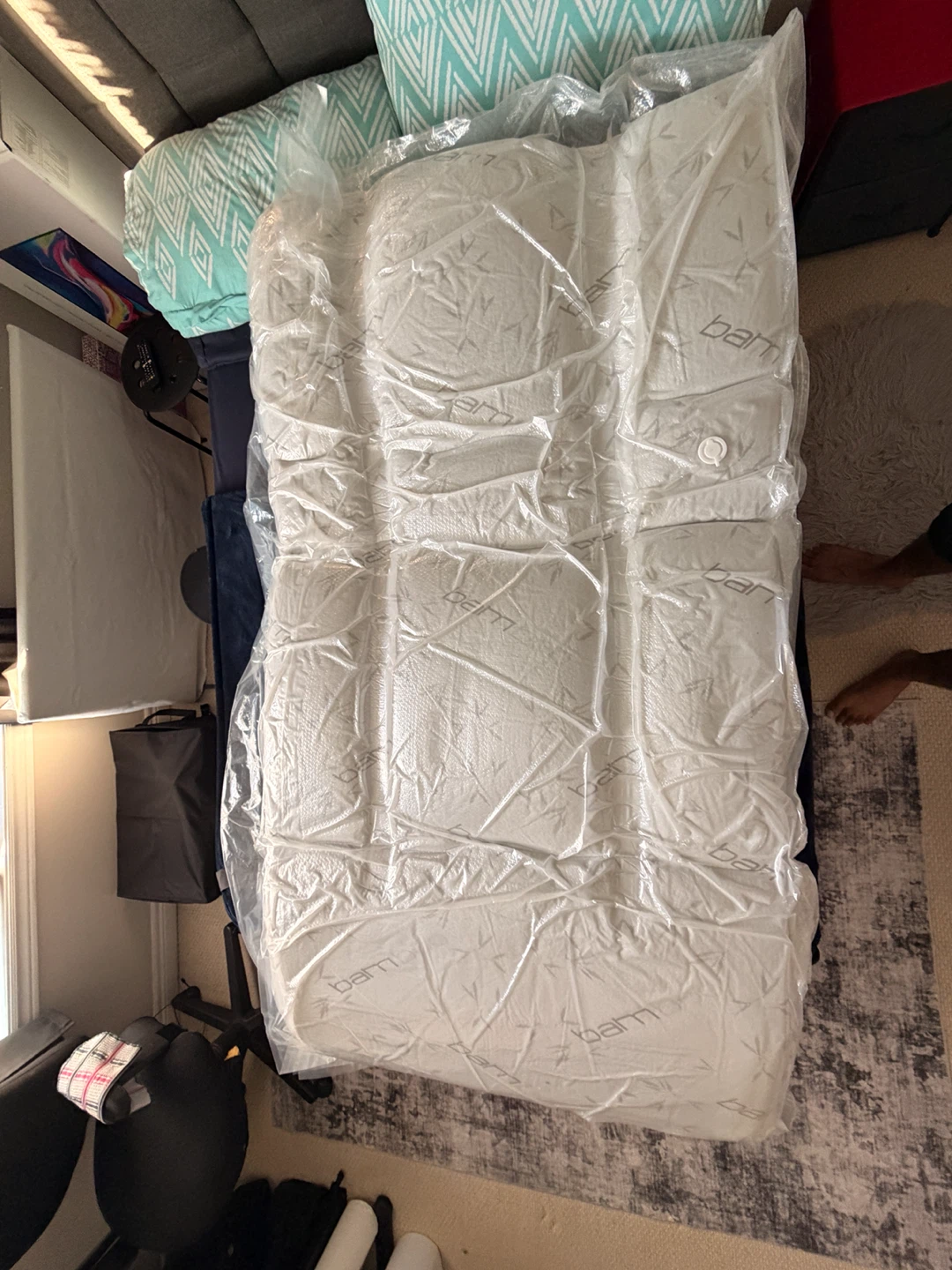 Twin Mattress + Vacuum Storage Bag + Electric Vacuum