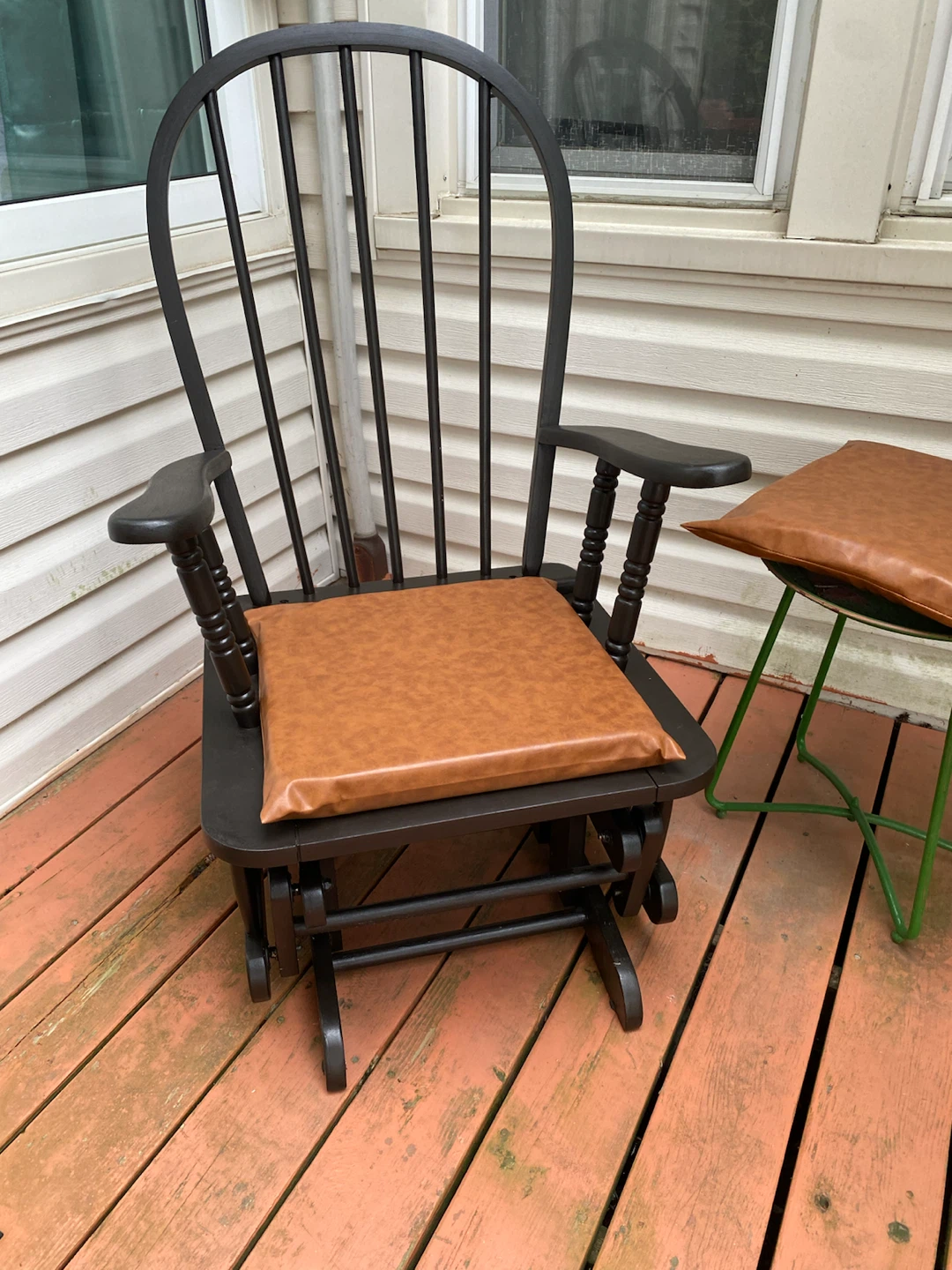 Vintage Rustic Style Rocking Chair / Nursing Chair w/ 2 Cushions - photo 4