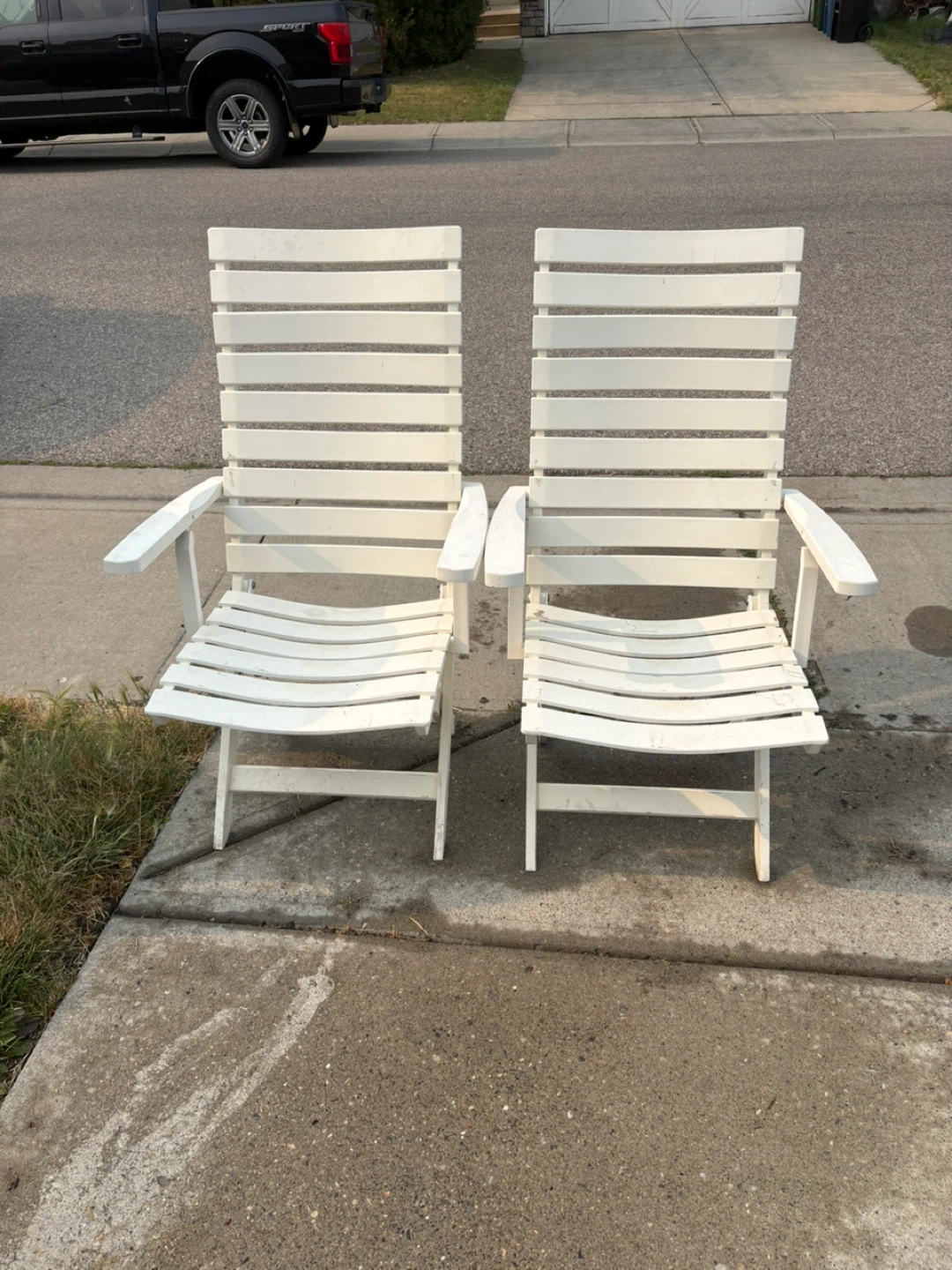 Set of 4 White Folding Patio Chairs - photo 2