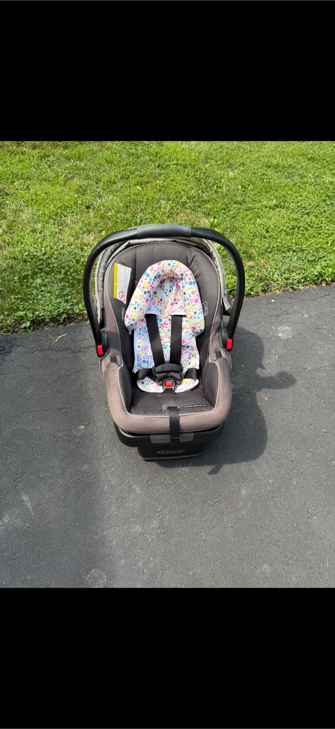 Graco SnugRide 35 Infant CarSeat
