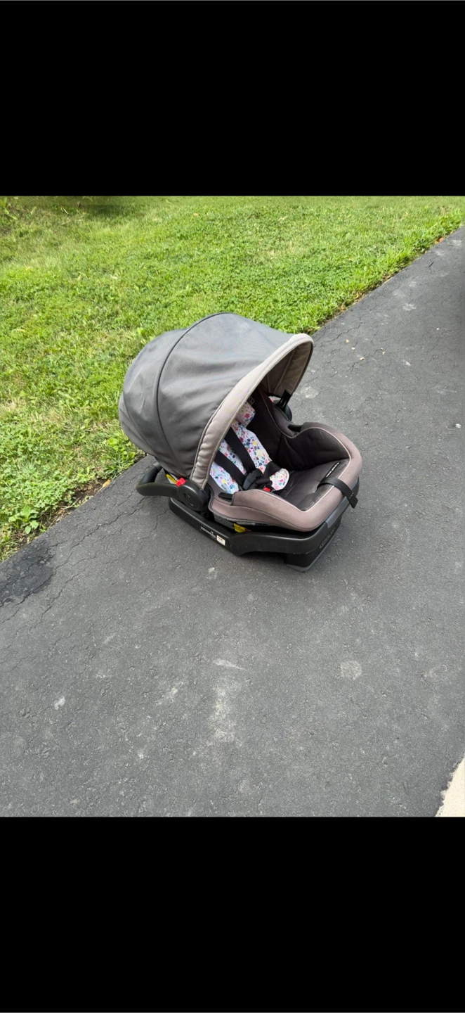 Graco SnugRide 35 Infant CarSeat - photo 5