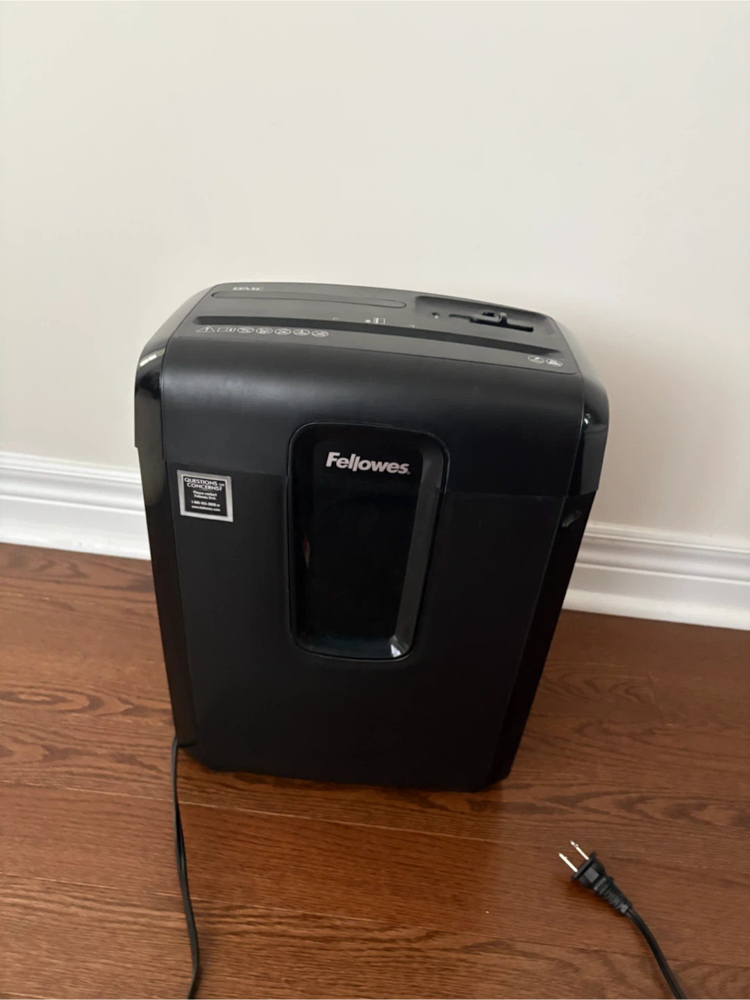 Fellowes Paper Shredder - photo 2