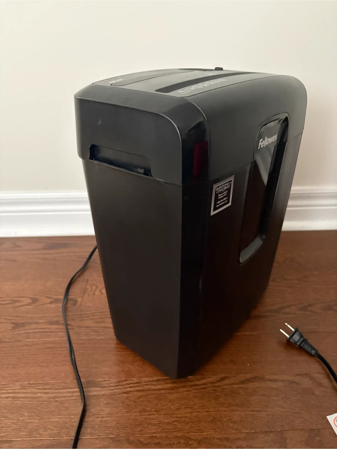 Fellowes Paper Shredder - photo 4