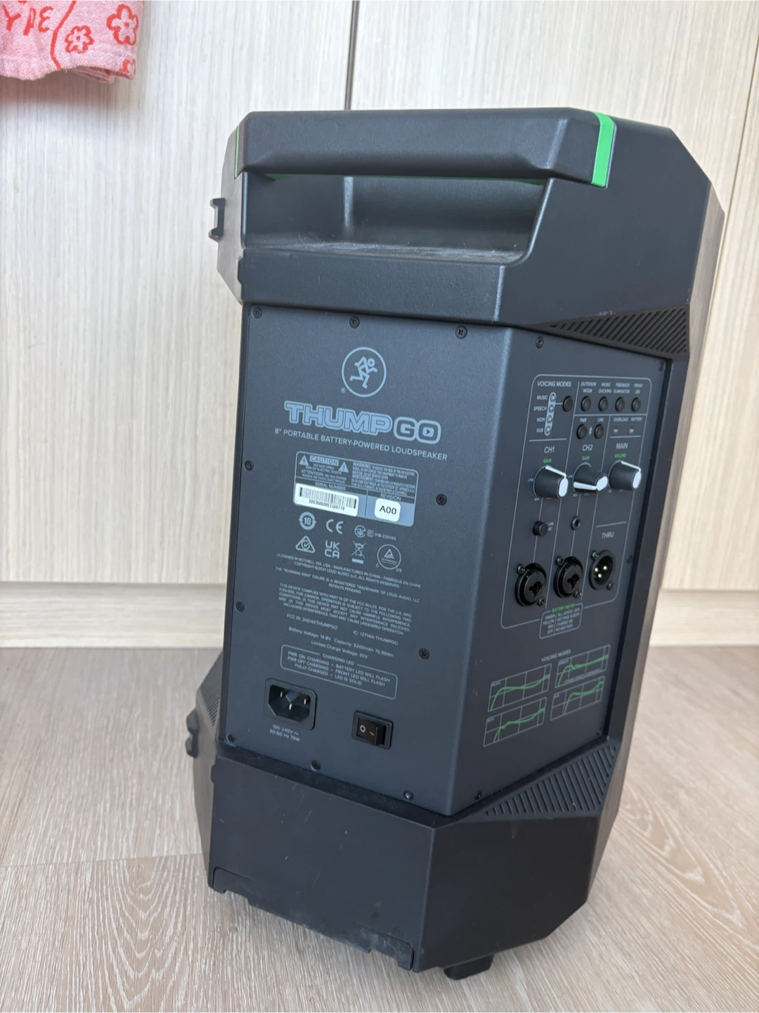 Mackie Thump GO 8" Portable Battery-Powered Loudspeaker - photo 2