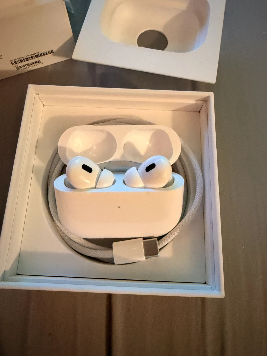 Apple AirPods Pro (2nd generation) - photo 4