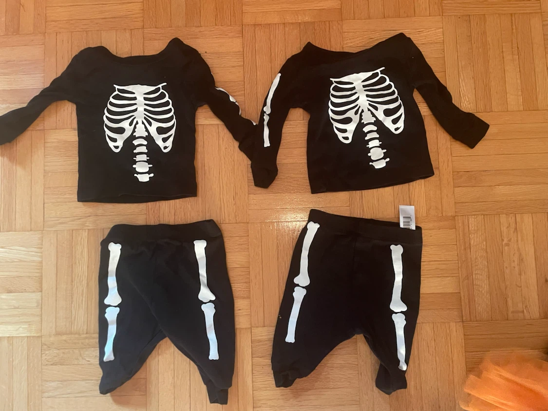 Twin  Halloween Costumes/cloths Bundle - photo 3