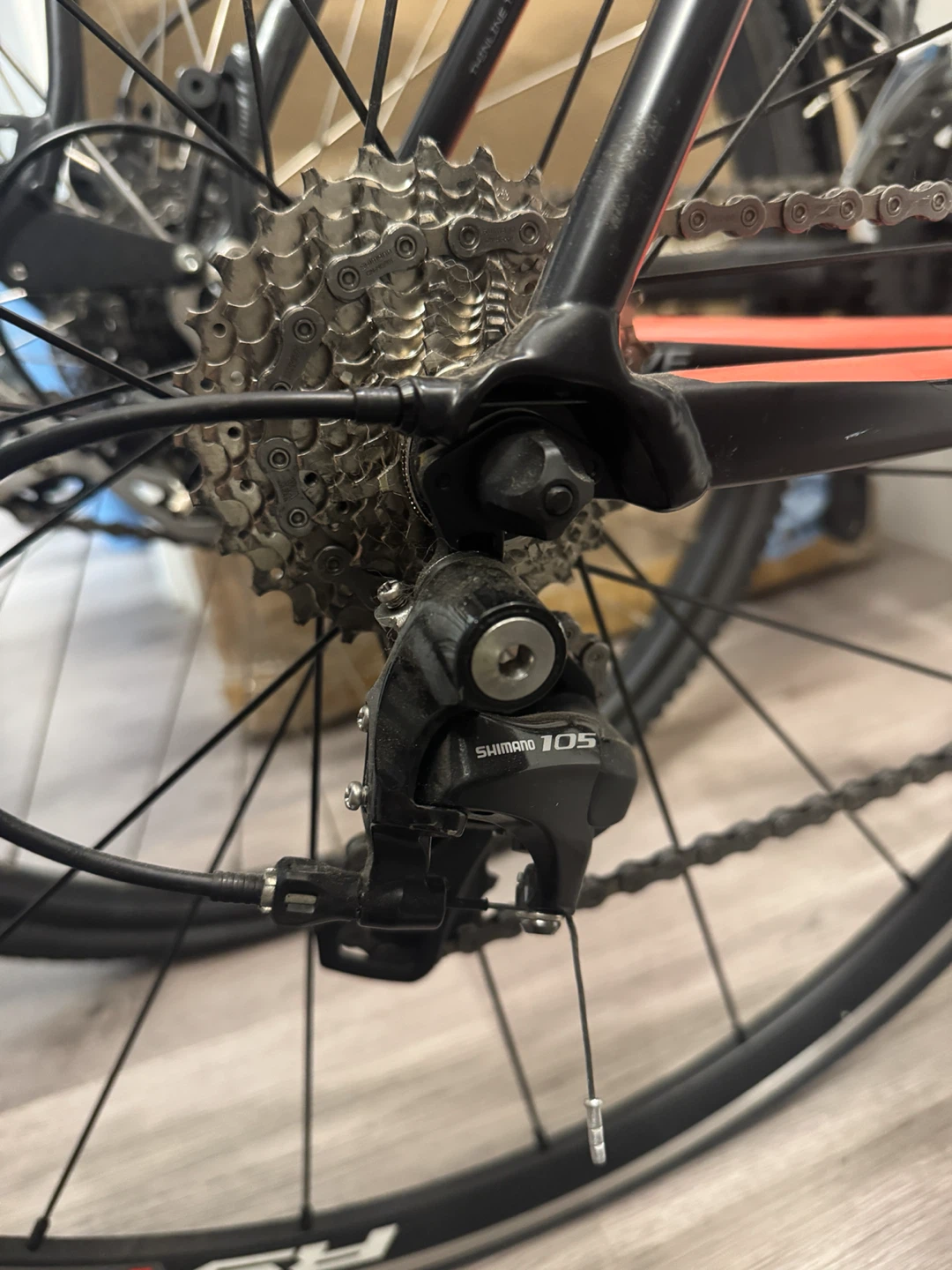[LIKE NEW] Cannondale CAAD12 Women’s Road Bike - photo 3