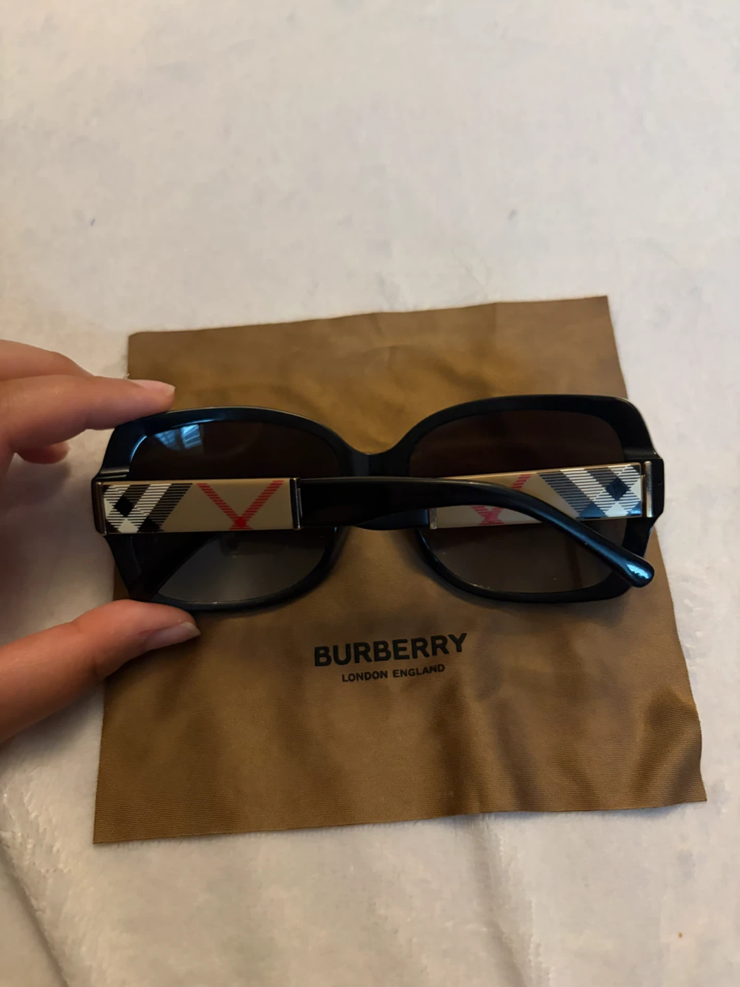 Oversized Burberry Sunglasses - photo 2