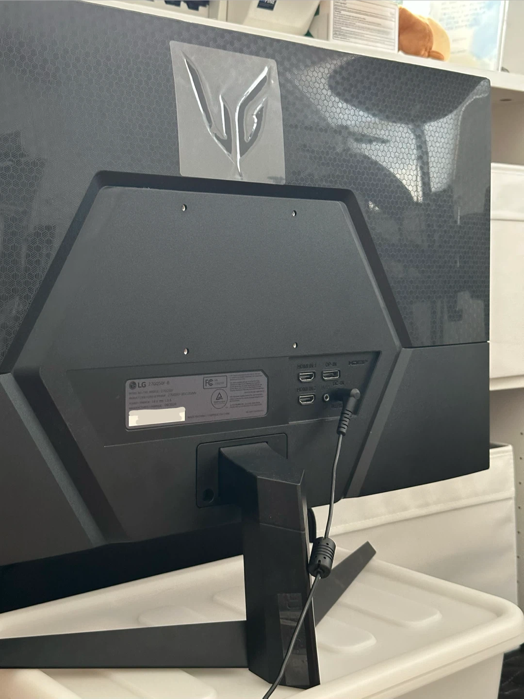 LG UltraGear 27" FHD Gaming Monitor - photo 3