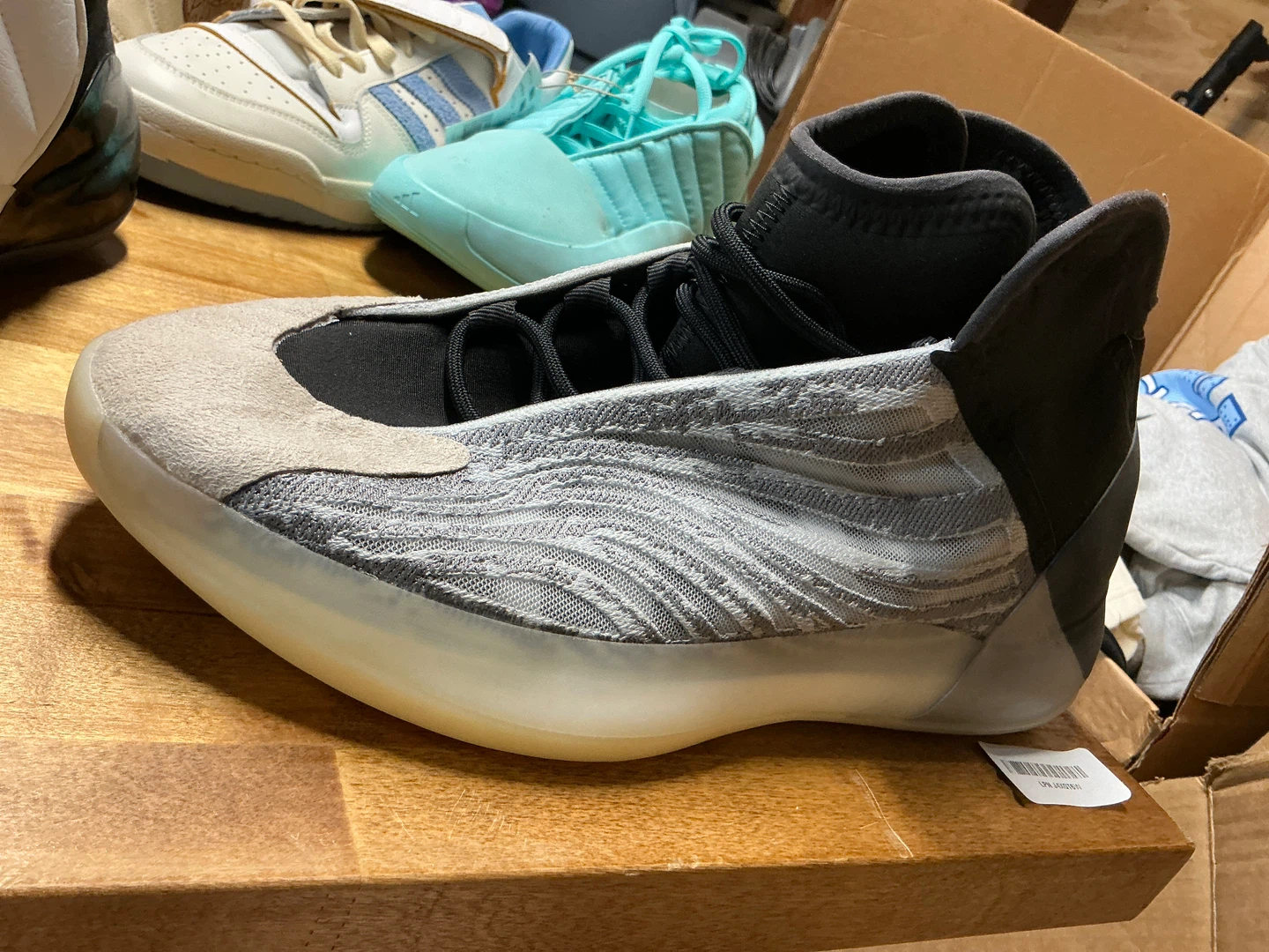 Adidas Yeezy 700 MNVN - photo 3