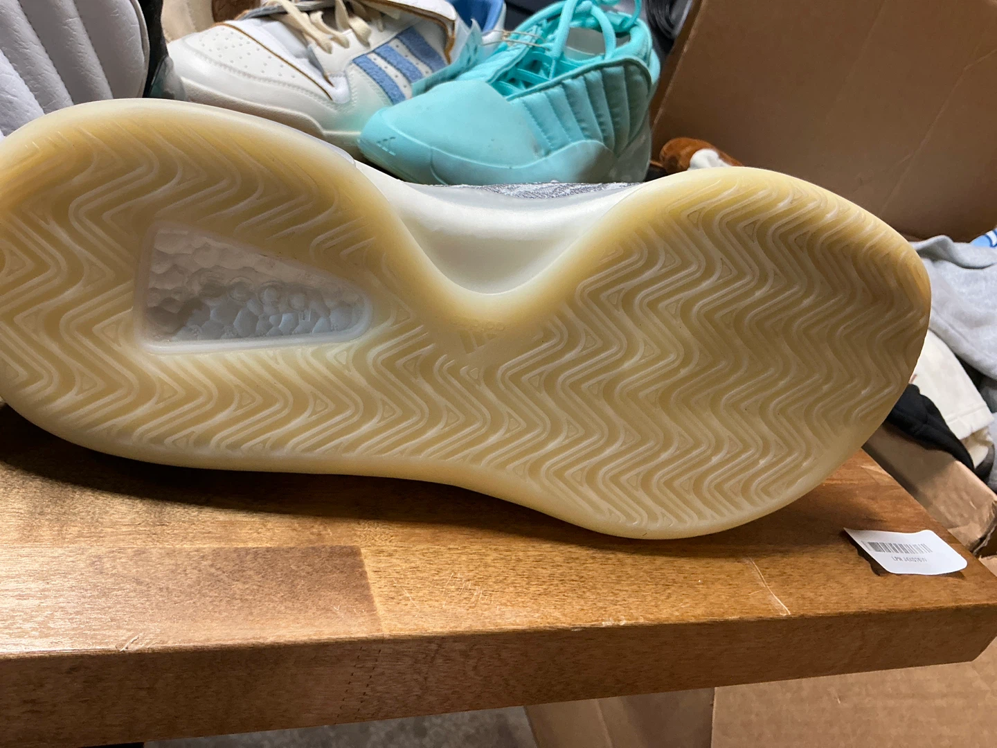 Adidas Yeezy 700 MNVN - photo 5