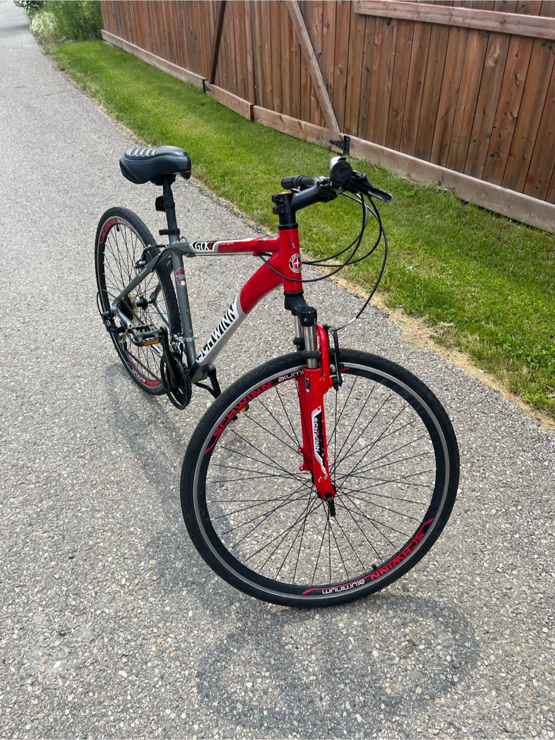 Schwinn GTX Hybrid Bike