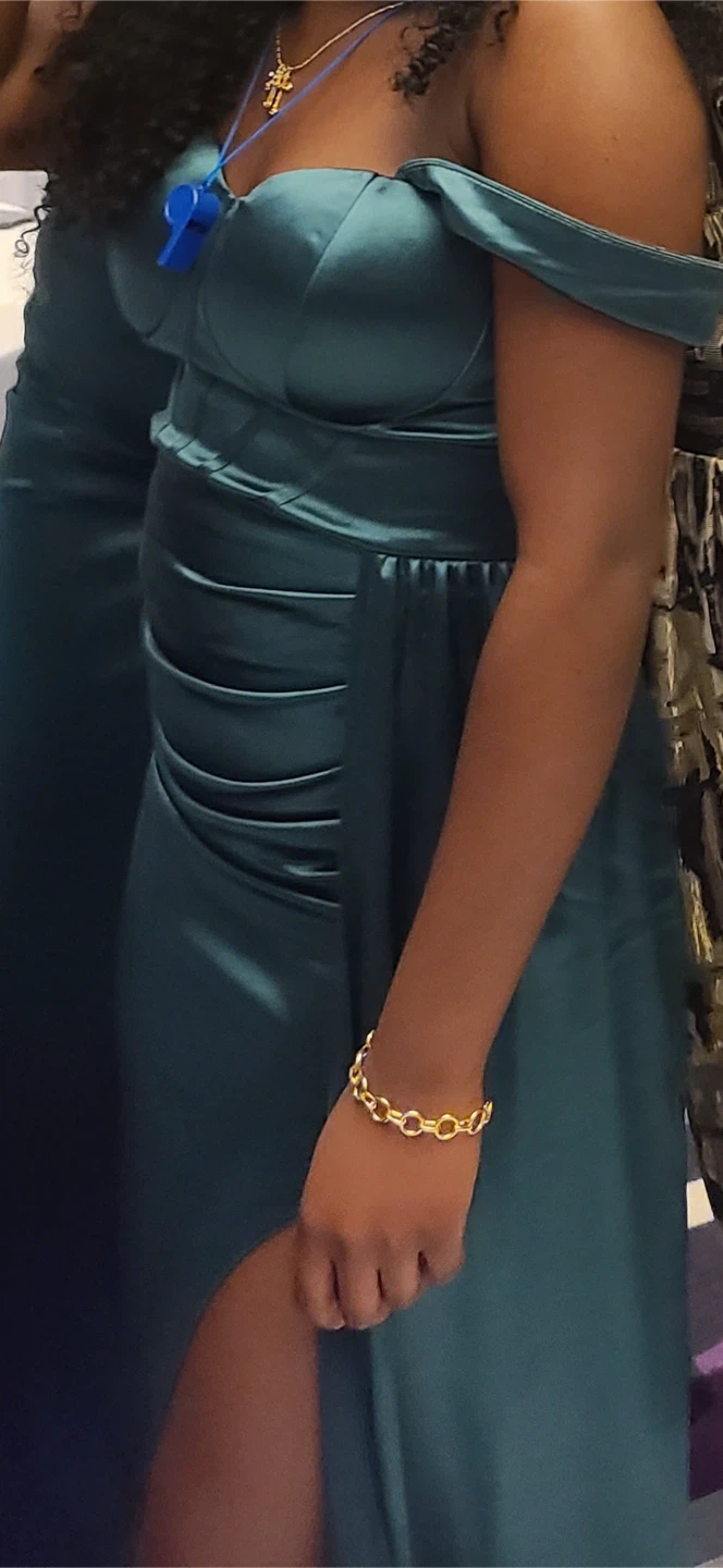 Women's Emerald Green Satin Off-the-Shoulder Gown