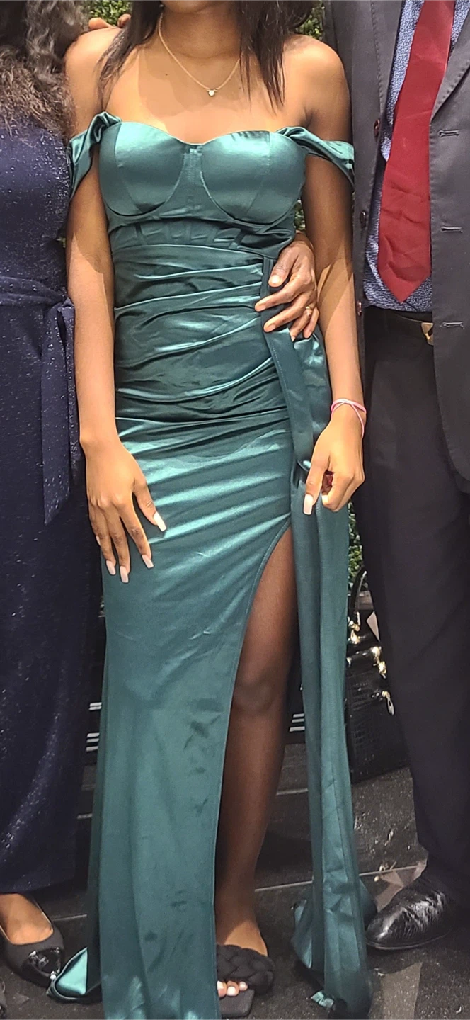 Women's Emerald Green Satin Off-the-Shoulder Gown - photo 2