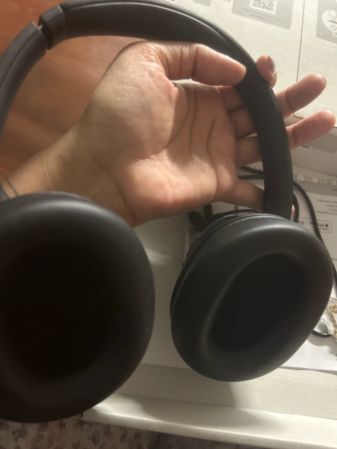 Sony Wireless Headphones - photo 3