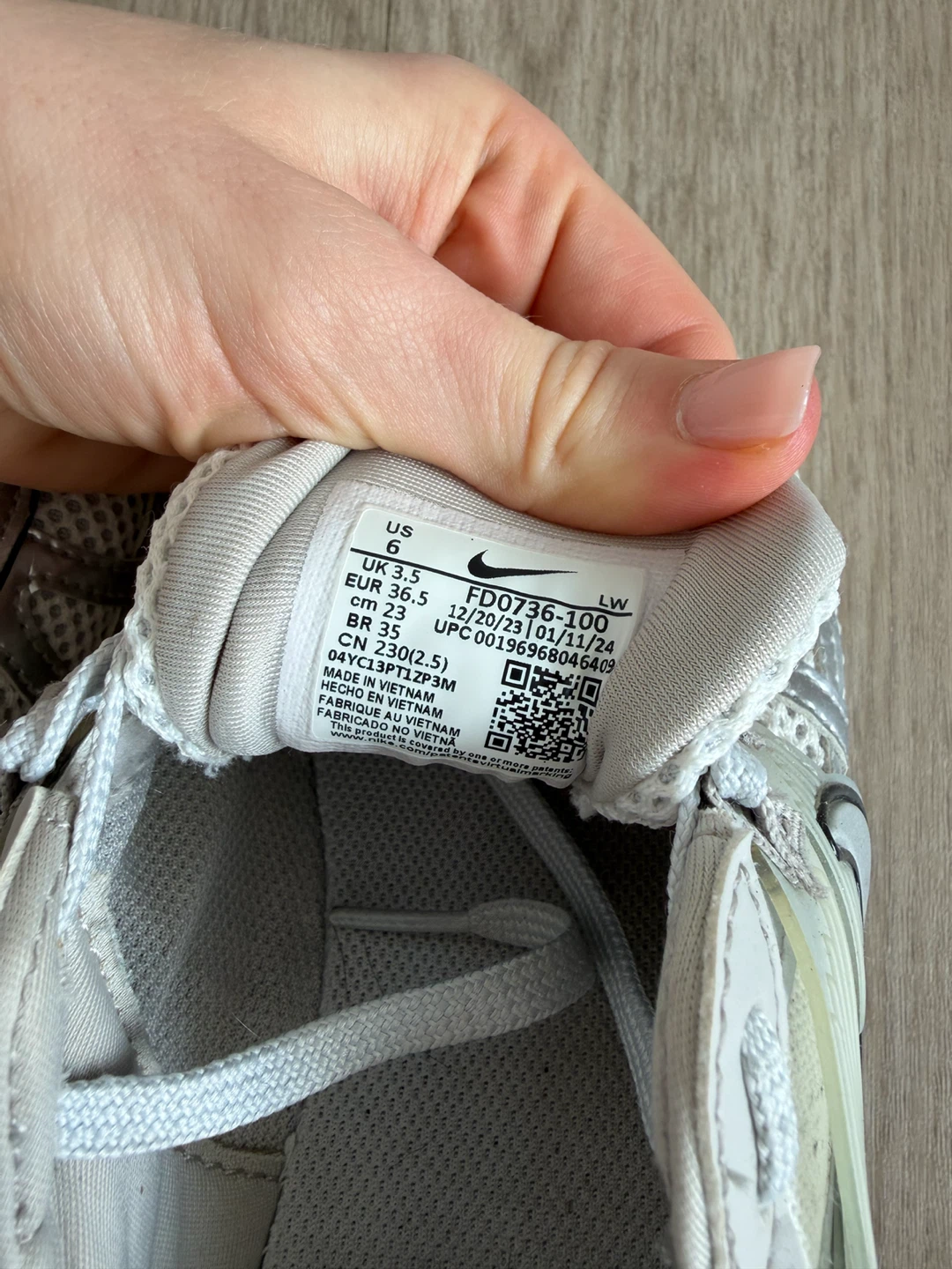 Nike Shoes - photo 2