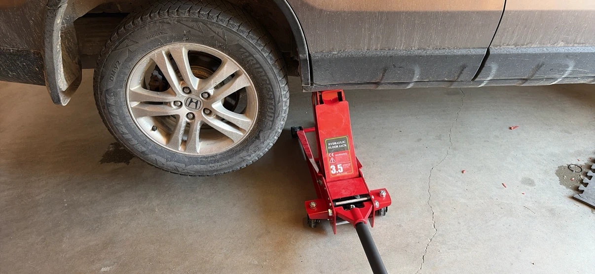 3.5 ton floor jack - photo 2