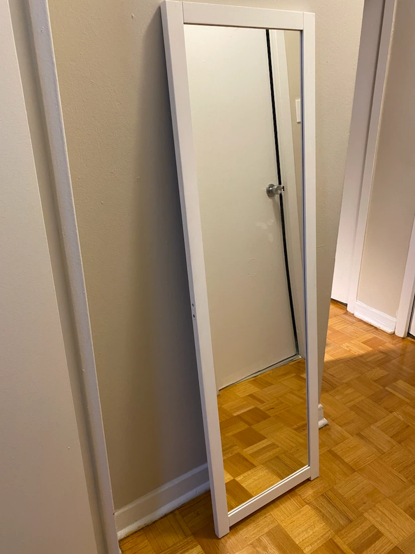 Free mirror
