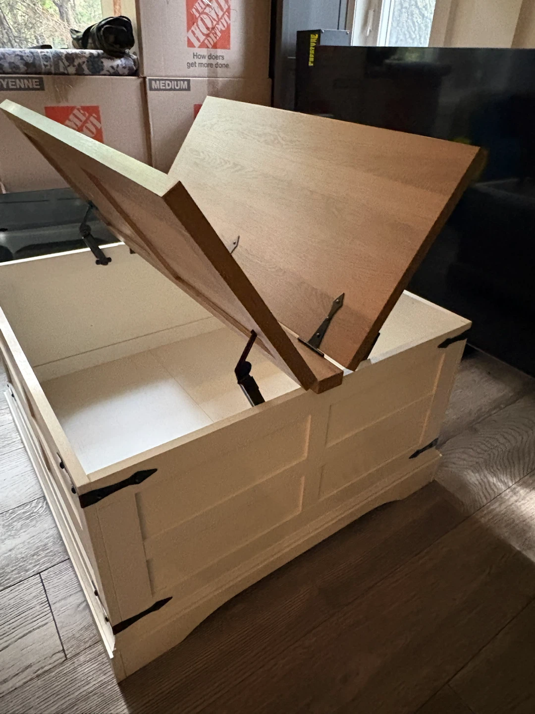 Farmhouse Coffee Table with Storage - photo 4