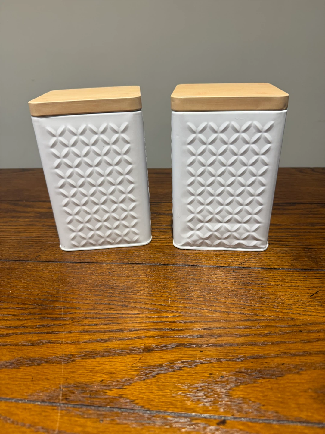 Set of 2 White Square Canisters with Wood Lids