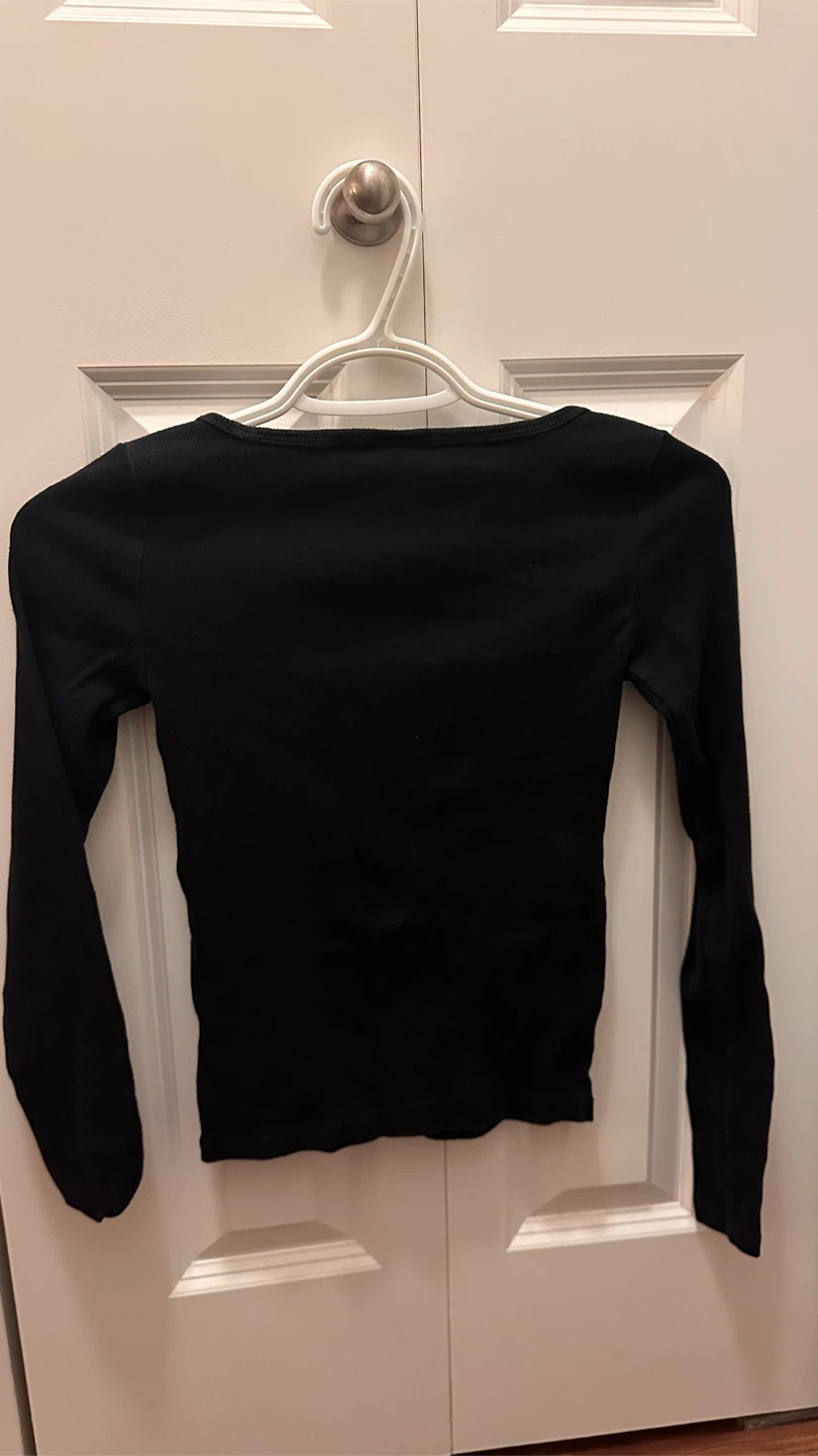 Aritzia Tna Black Long Sleeve Scoop Neck Top - photo 2