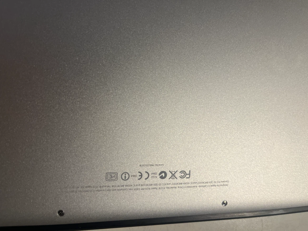 Apple MacBook Pro Laptop - photo 3