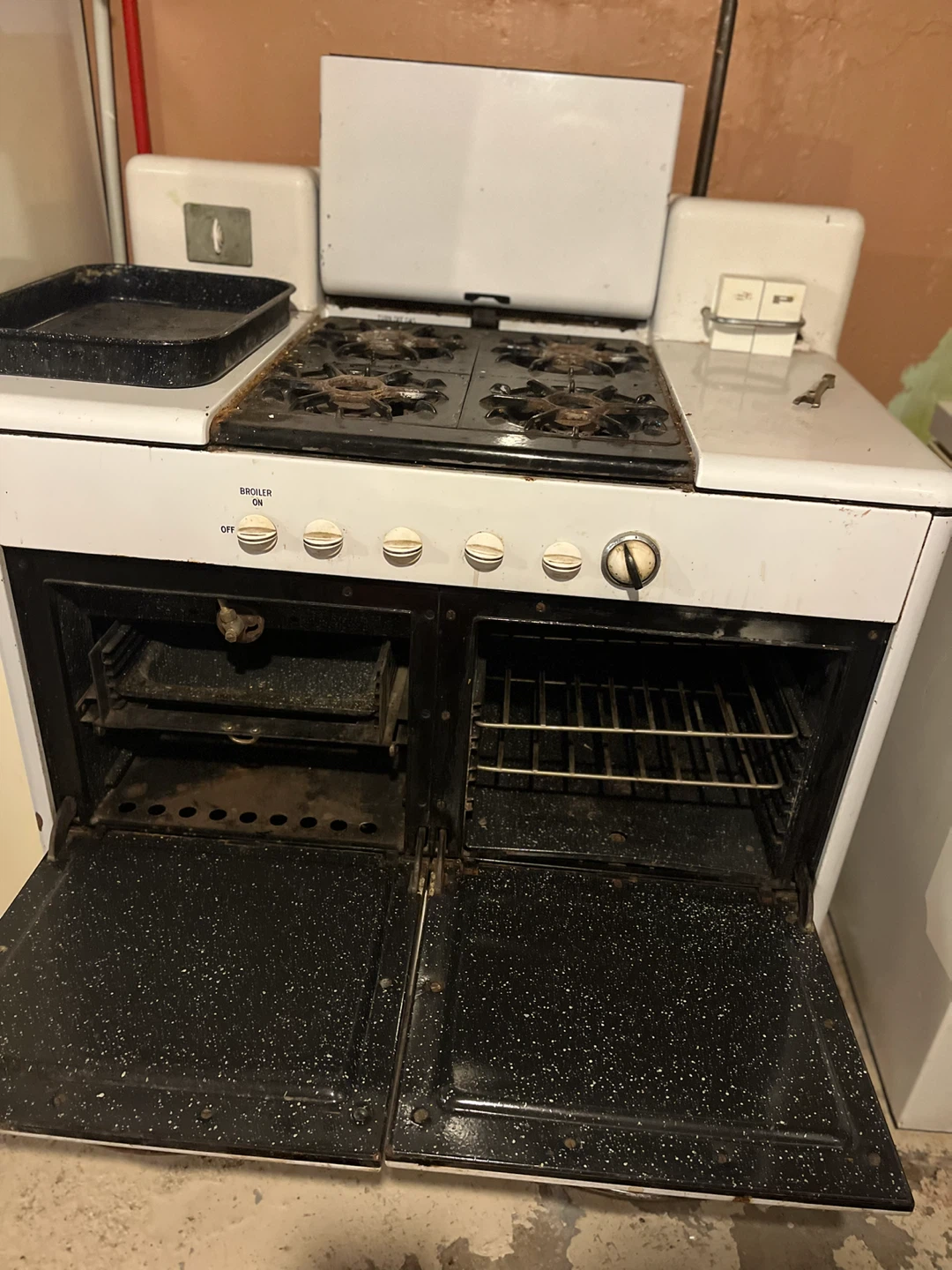Vintage Findlay Gas Stove