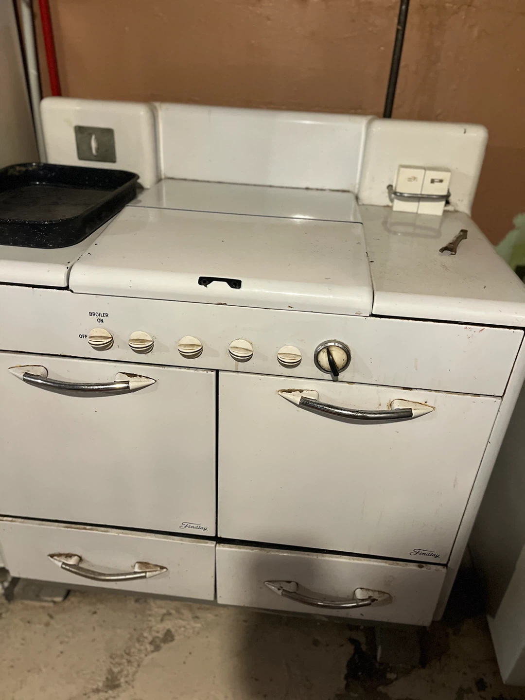 Vintage Findlay Gas Stove - photo 3