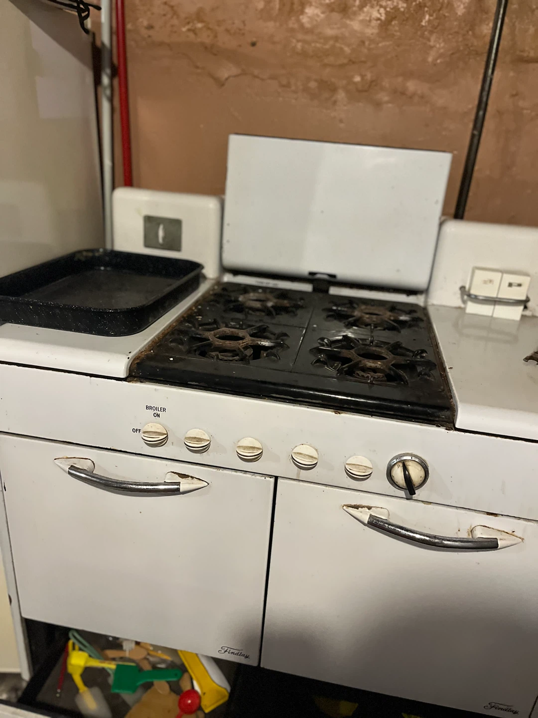 Vintage Findlay Gas Stove - photo 5