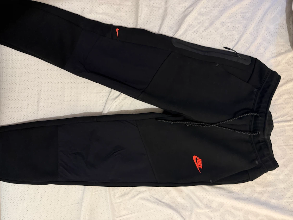 Nike Tech Fleece Joggers - photo 2