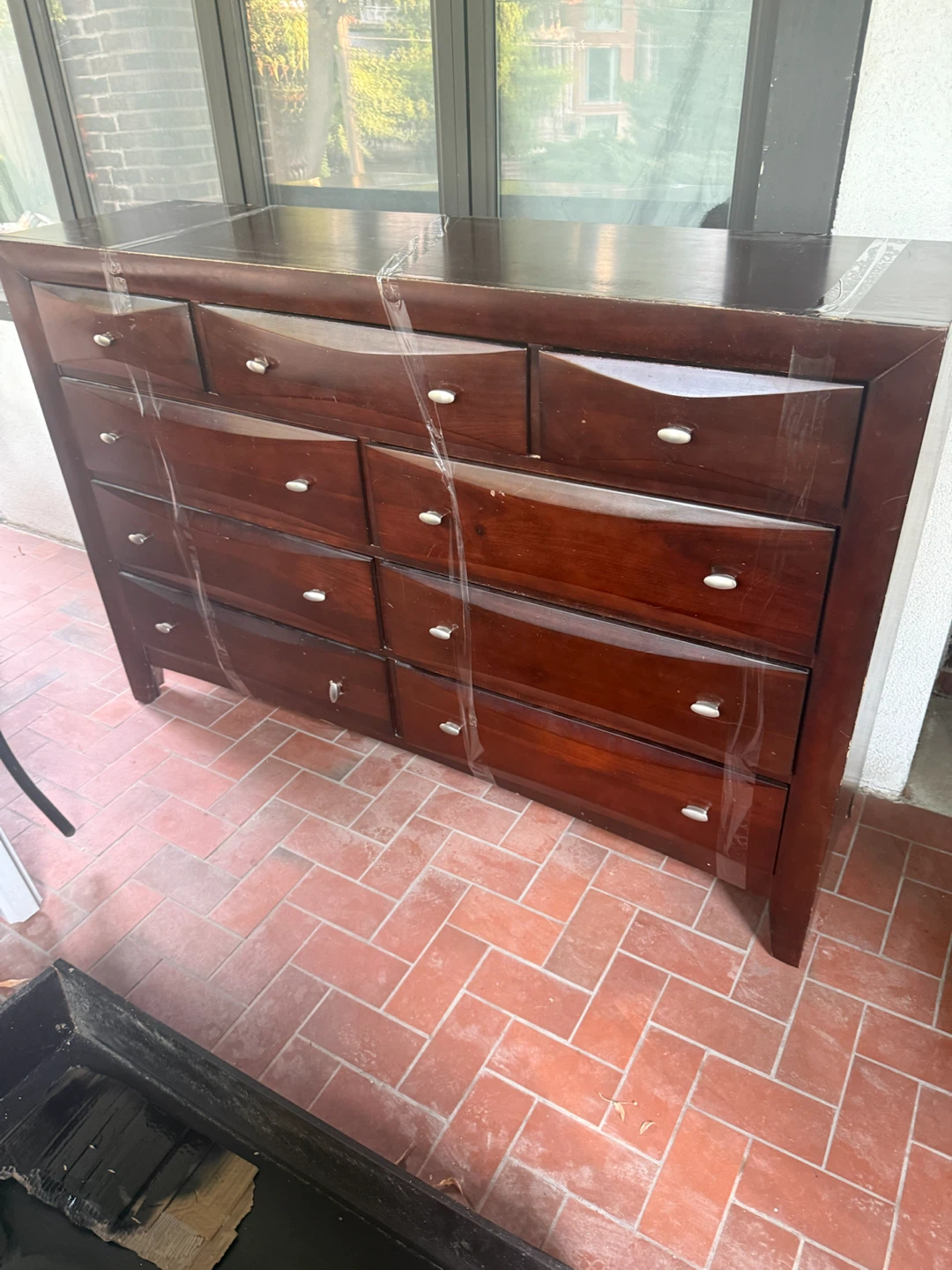 Dark Wood 10-Drawer Dresser