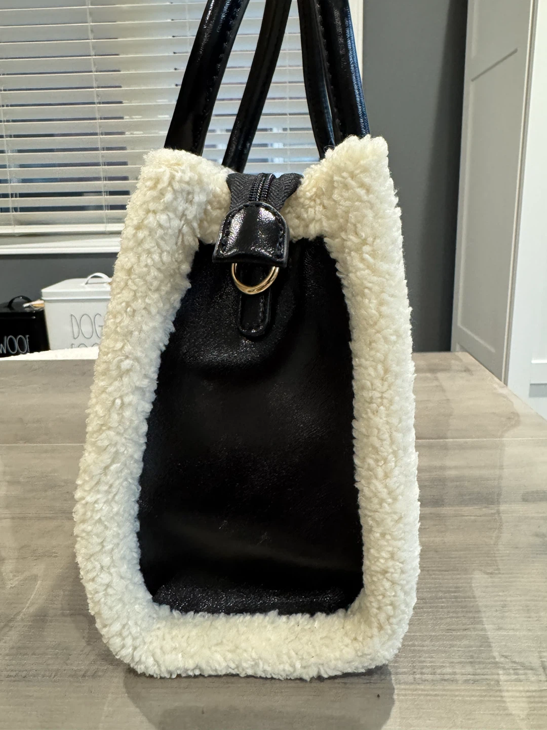 GUESS Black Faux Leather & Sherpa Tote Bag - photo 2