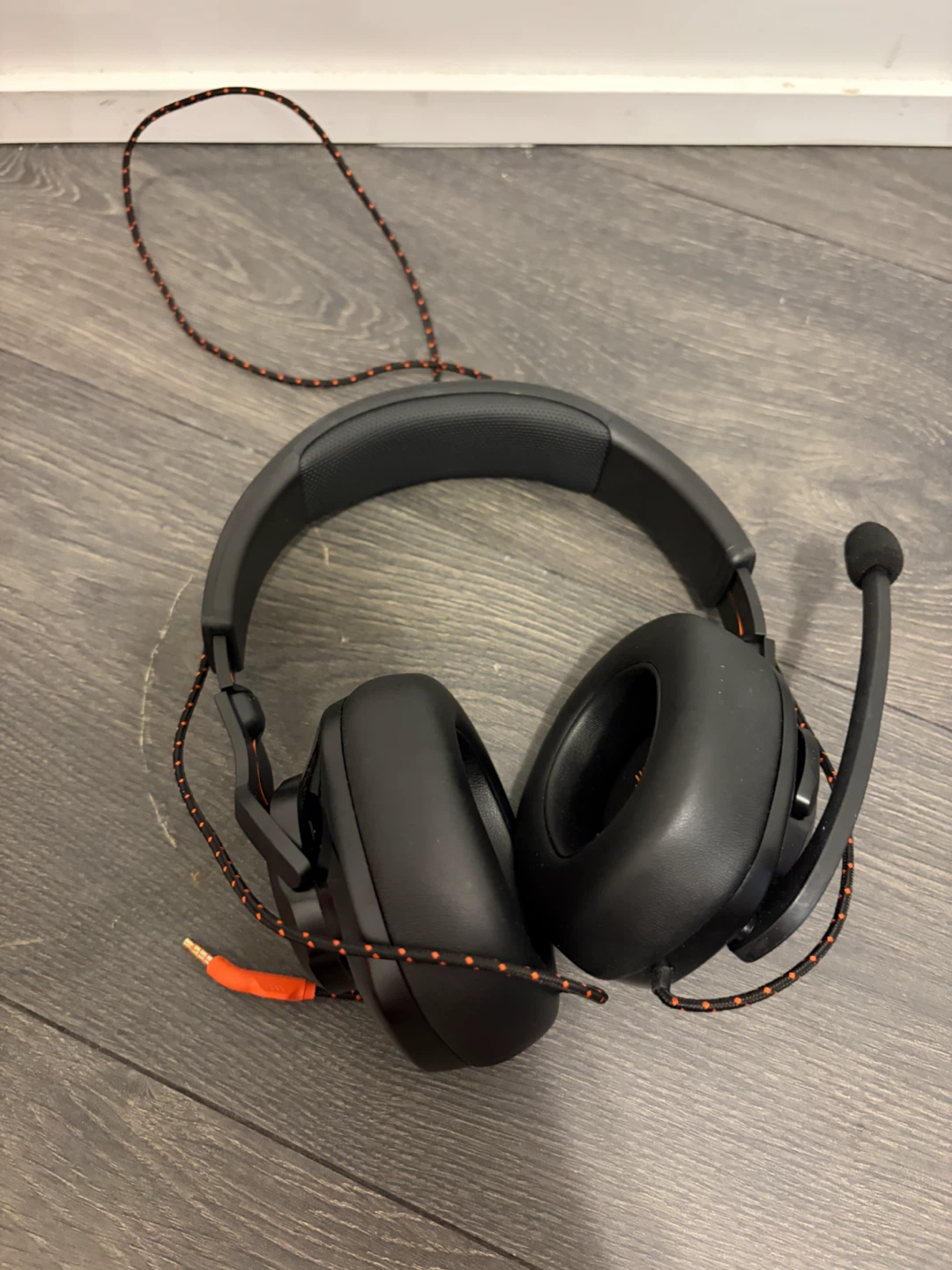 JBL Black Over-Ear Gaming Headphones with Microphone - photo 2