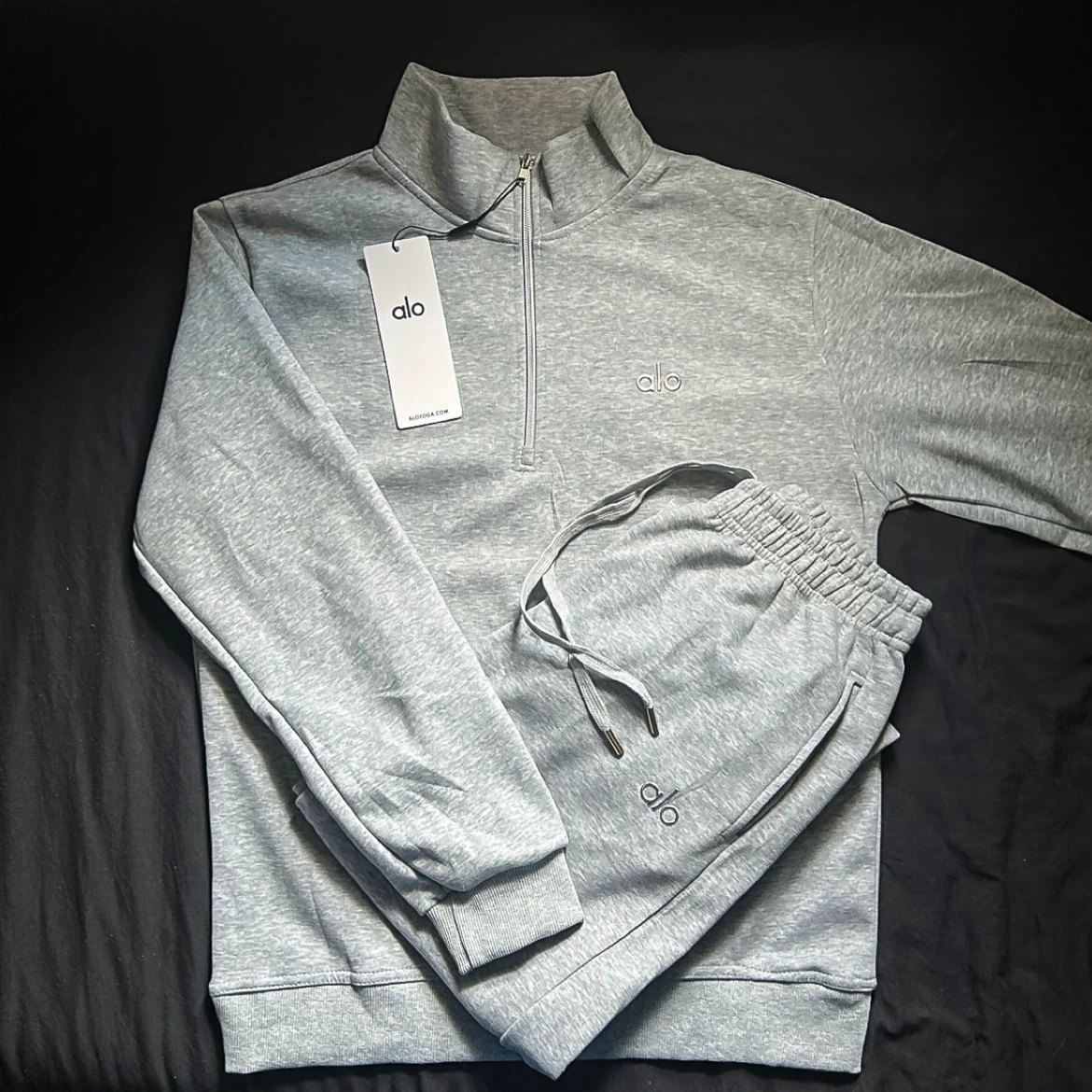 Alo Quarter Zip and Sweatpants Set (Grey) Size Small Unisex