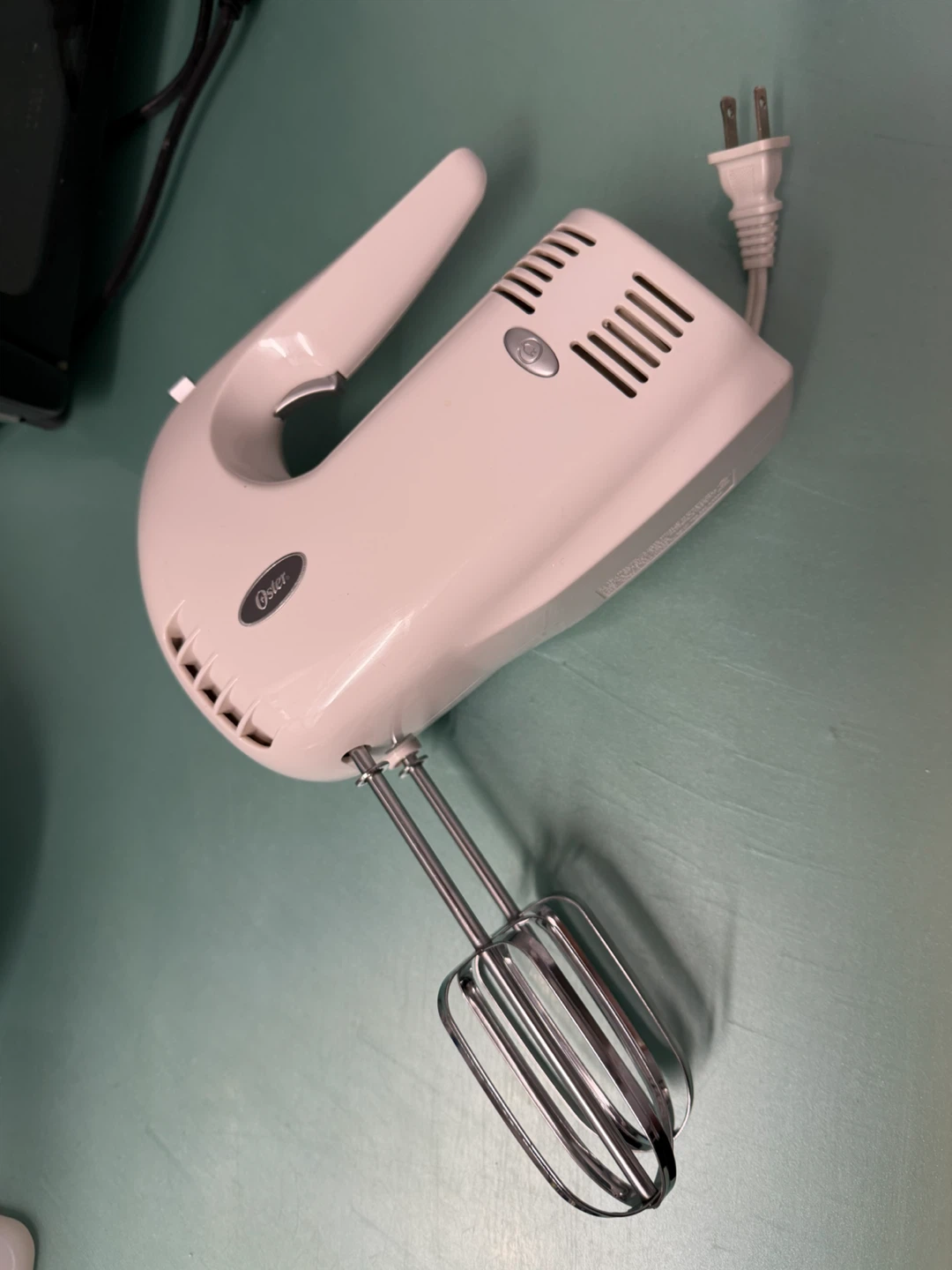Oster Hand Mixer with Beaters