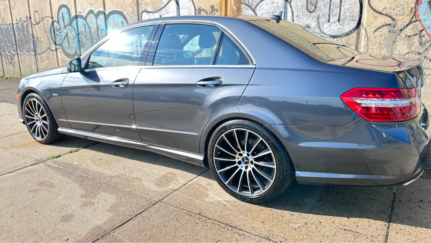2012 Mercedes-Benz E350 - photo 3