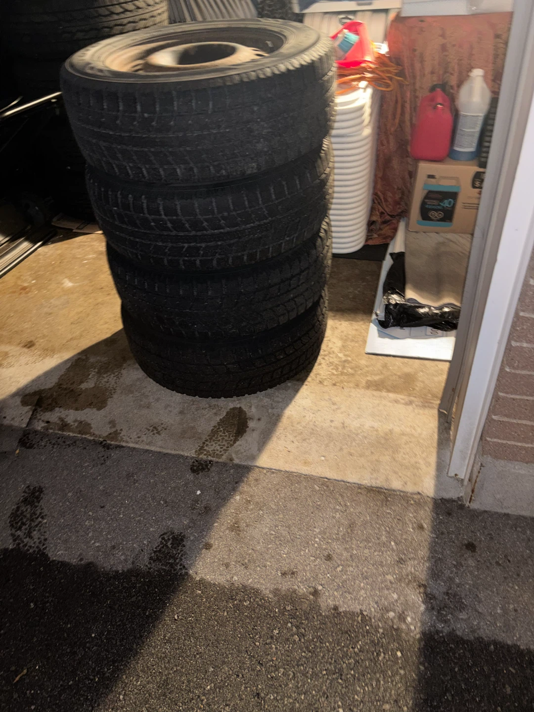 Set of 4 Toyo Tires with Rims 235/65/17 - photo 2