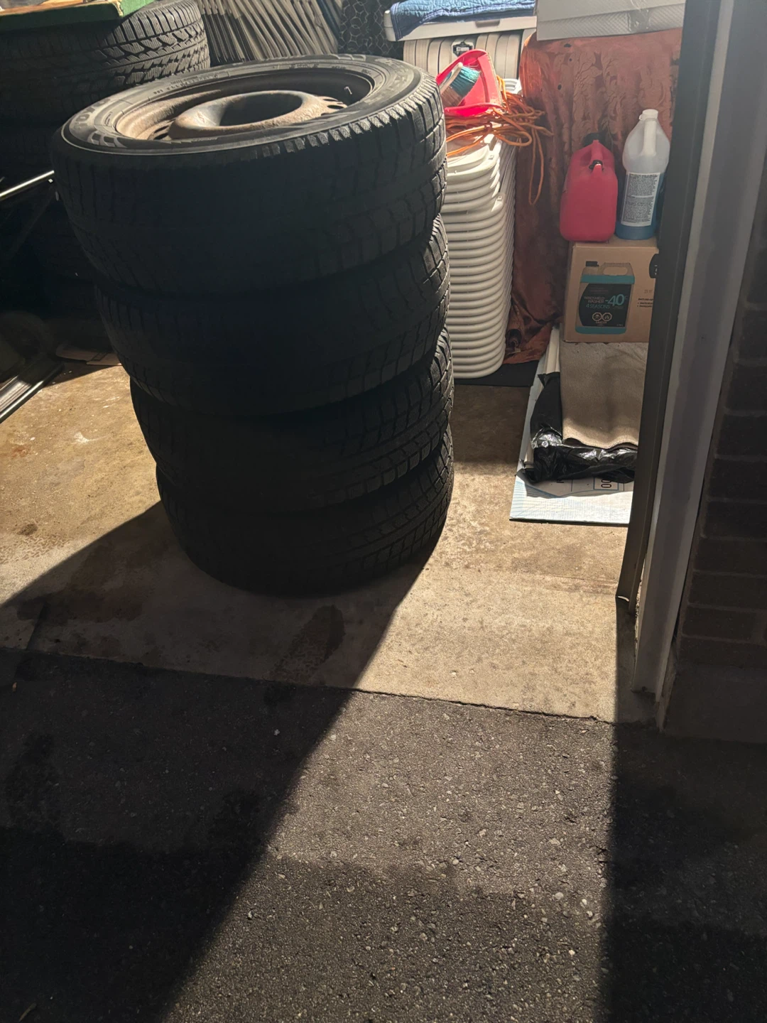 Set of 4 Toyo Tires with Rims 235/65/17 - photo 3