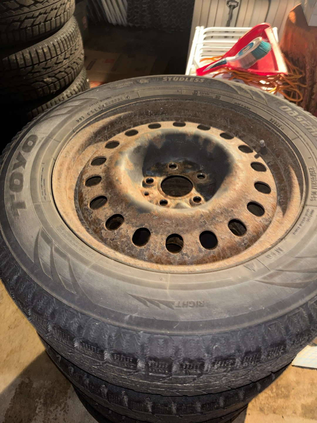 Set of 4 Toyo Tires with Rims 235/65/17 - photo 5