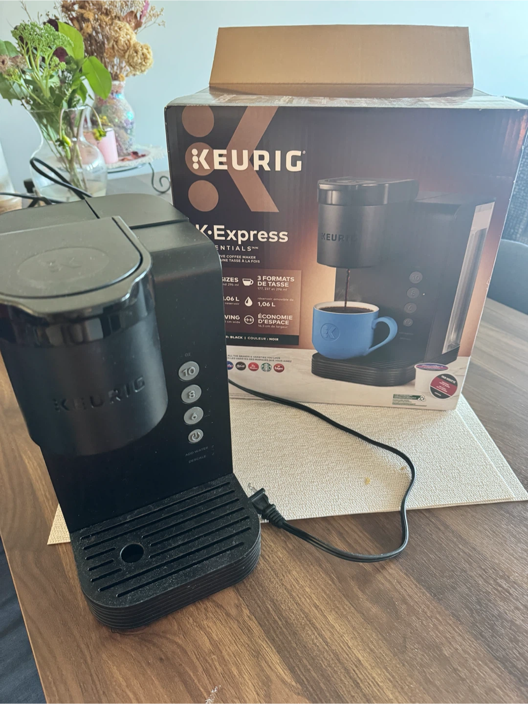 Keurig Coffee Maker (READ DESCRIPTION)
