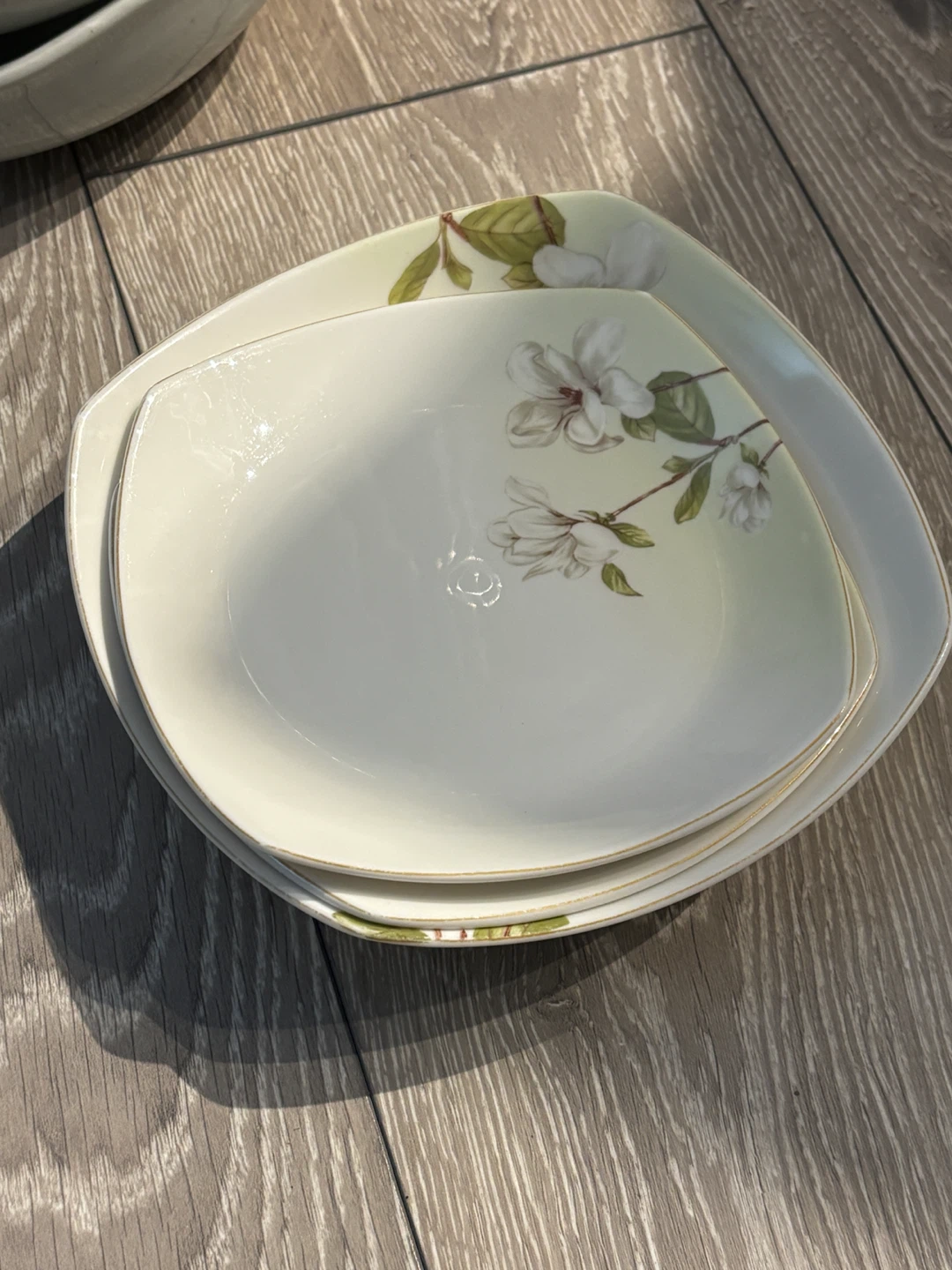 Square Plates with Magnolia Design - photo 5