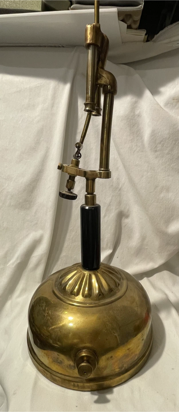 Coleman 1930’s Lamp, CQ 108 / 118, Brass
