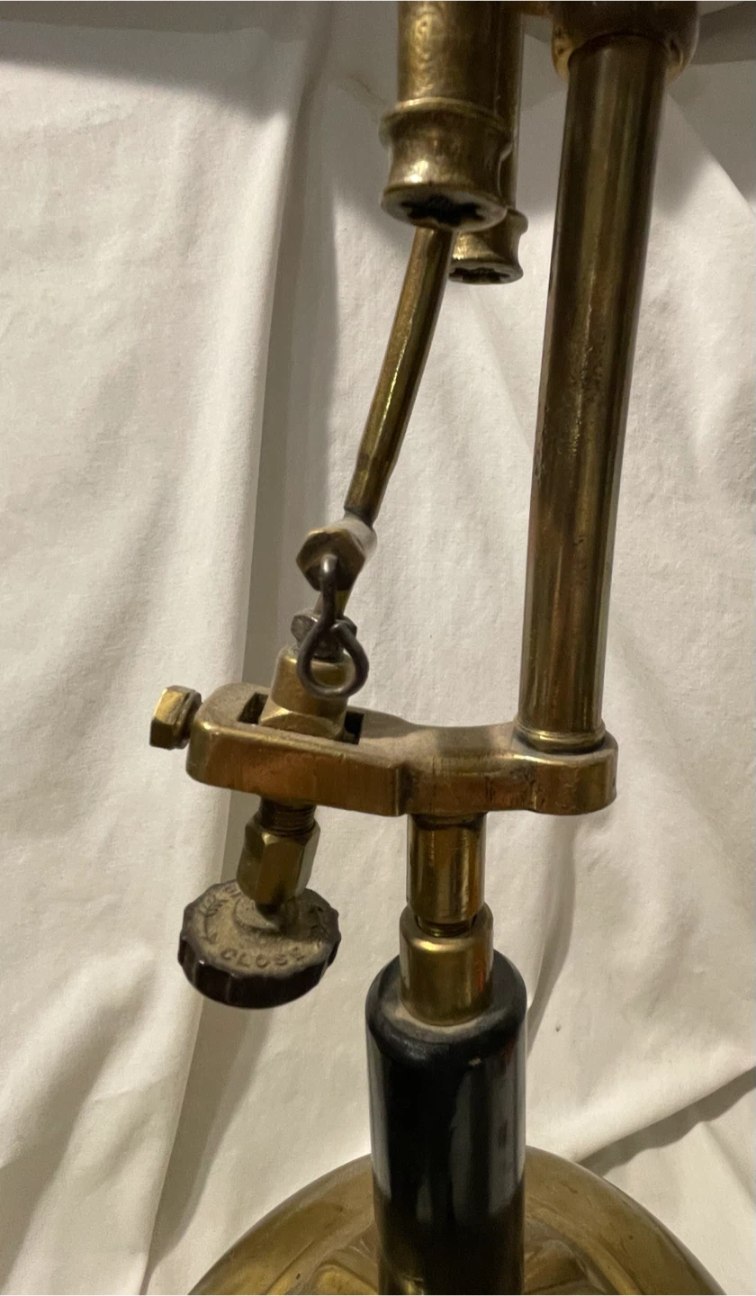 Coleman 1930’s Lamp, CQ 108 / 118, Brass - photo 2