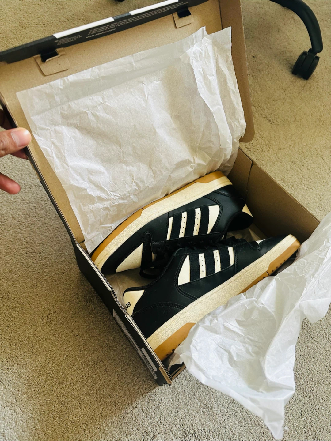 Adidas Men's Sneakers Black and White