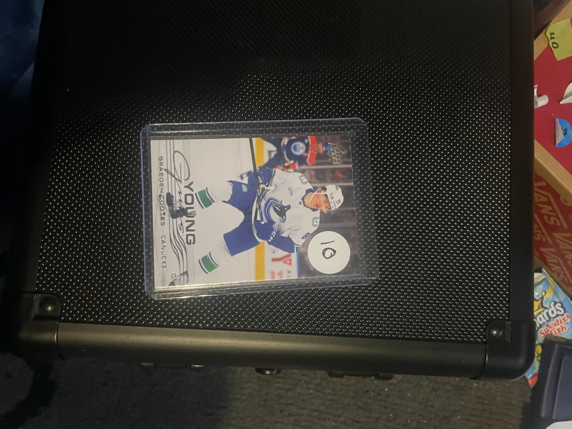 Collection of 5 Upper Deck NHL Hockey Cards