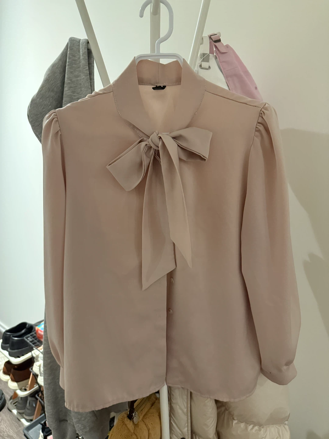Soft Pink Bow Blouse Shirt − Size M