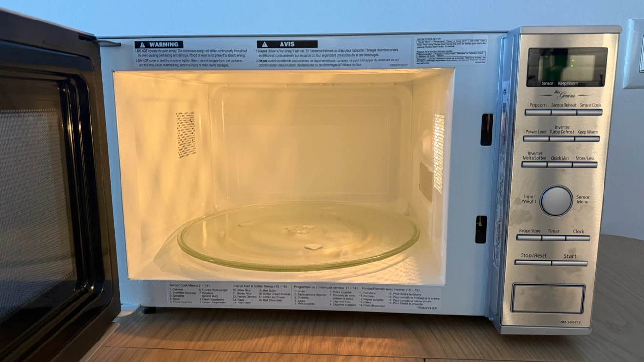 Panasonic 1.2 cu. ft. Countertop Microwave Oven - photo 4